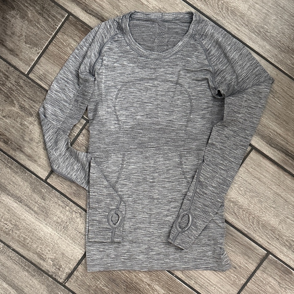 lululemon athletica Gray Seamless Long Sleeve Pullover